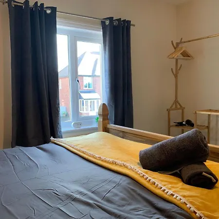 Rocester Rest Close To Alton Towers & Jcb, Netflix Exterior photo