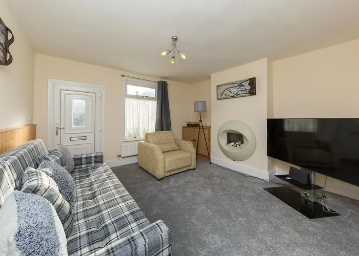 Rocester Rest Close To Alton Towers & Jcb, Netflix