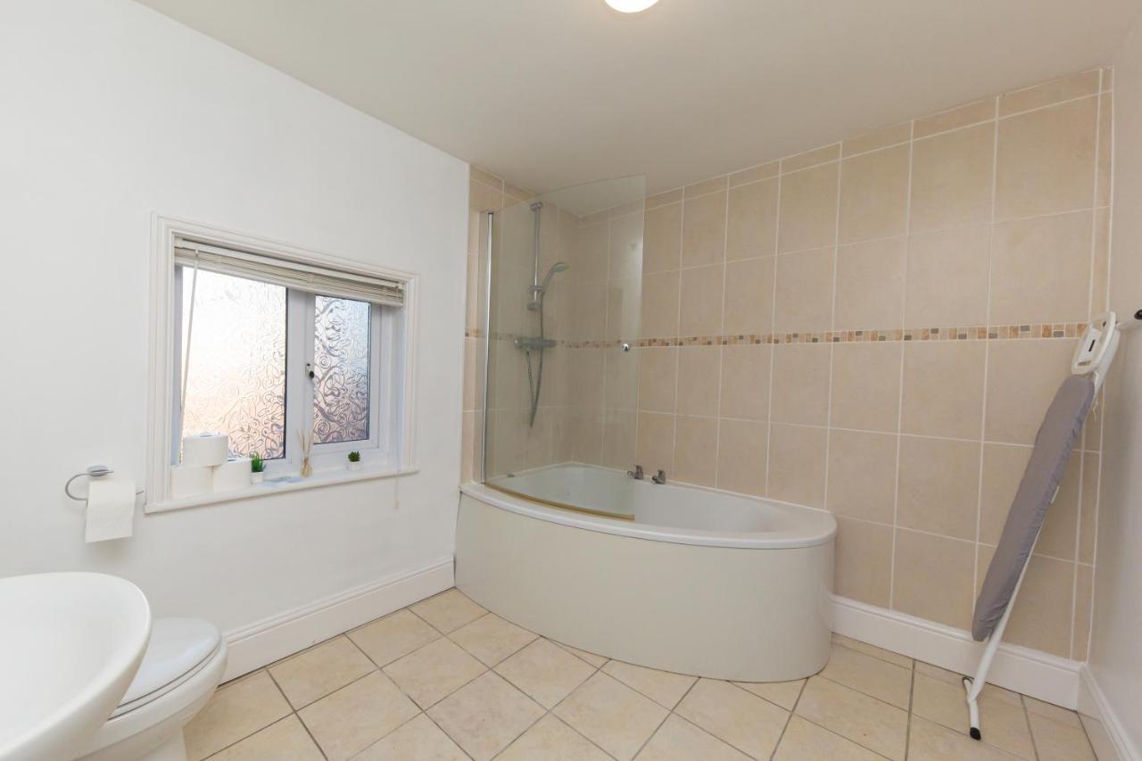 Rest Close To Alton Towers & Jcb, Netflix Holiday home *